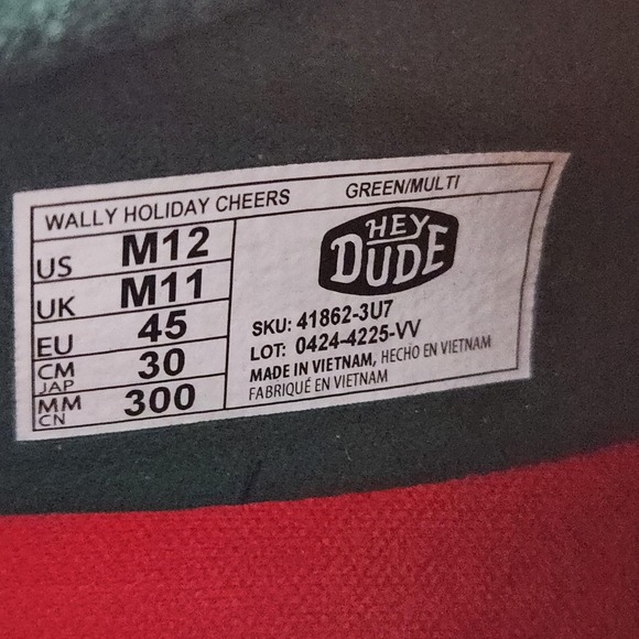 Hey Dude Wally Holiday Cheers Shoes Mens Size 12 Green Multi Casual Comfort Xmas - Picture 9 of 13